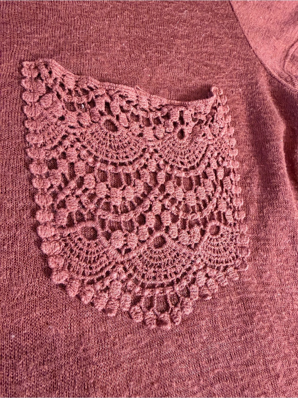 Bobeau Crochet Pocket Tee Mauve Sharkbite Hem Top Made in USA - Picture 3 of 6
